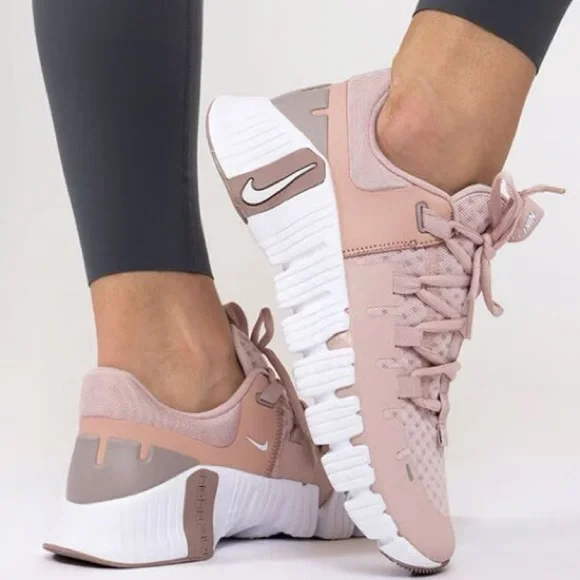 Brand New Nike Free Metcon 5 Women's Workout Shoes “Pink Oxford” - Picture 11 of 12